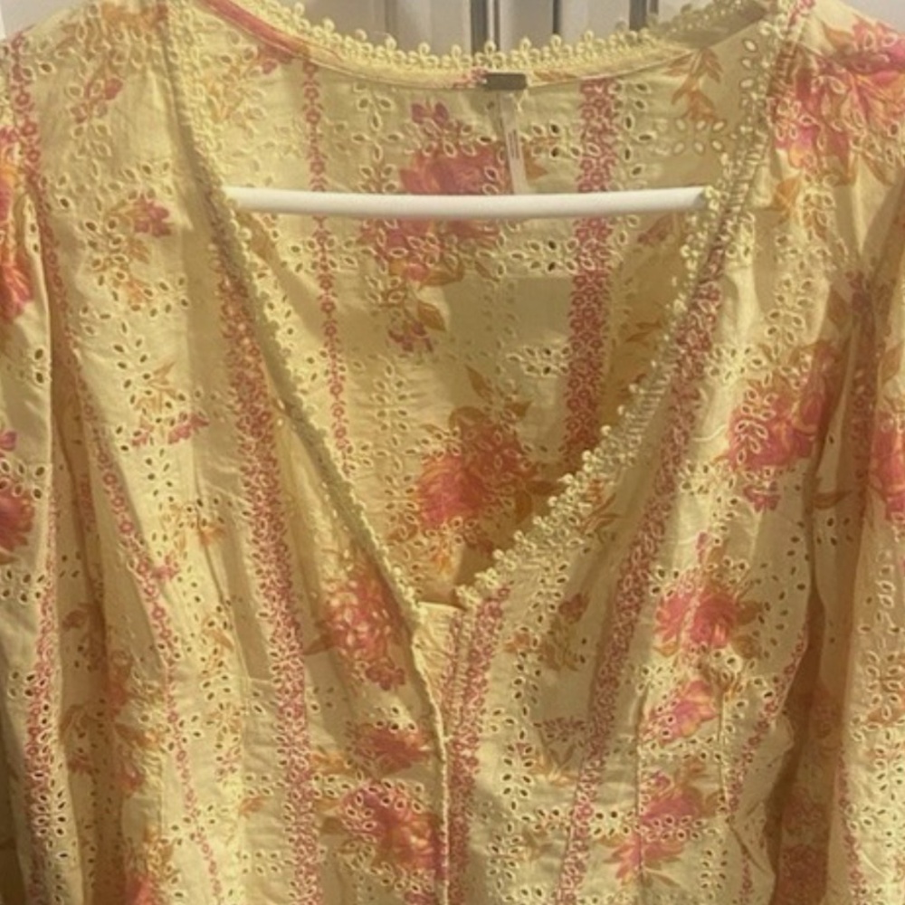 FREE PEOPLE blouse size L yellow and pink open latch closure